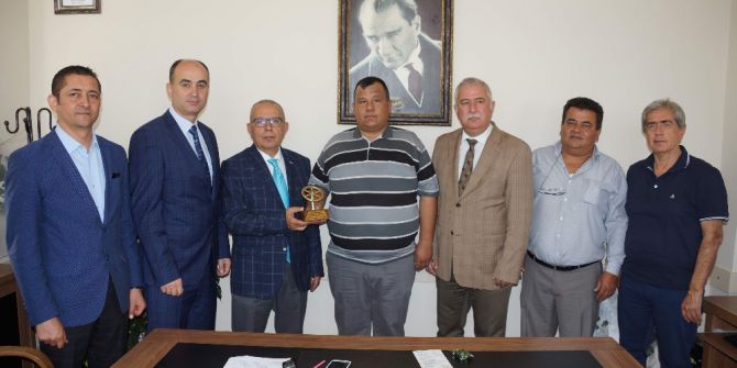 Aydın’da Ayın Şoförü Ödülünü Aldı