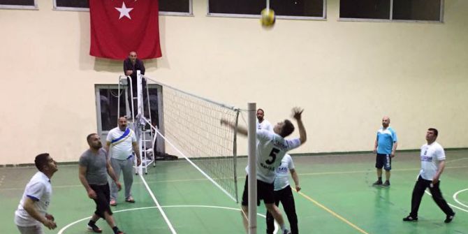 Gevaş’ta Voleybol Turnuvası