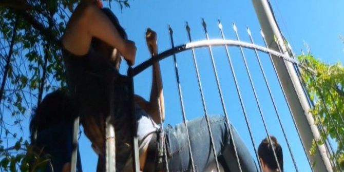 Erik Koparmak İsterken Omzuna Demir Korkuluk Saplandı