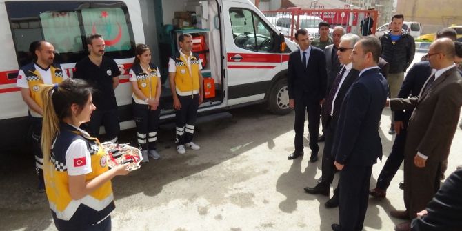 Hakkari’ye 3 Yeni Ambulans