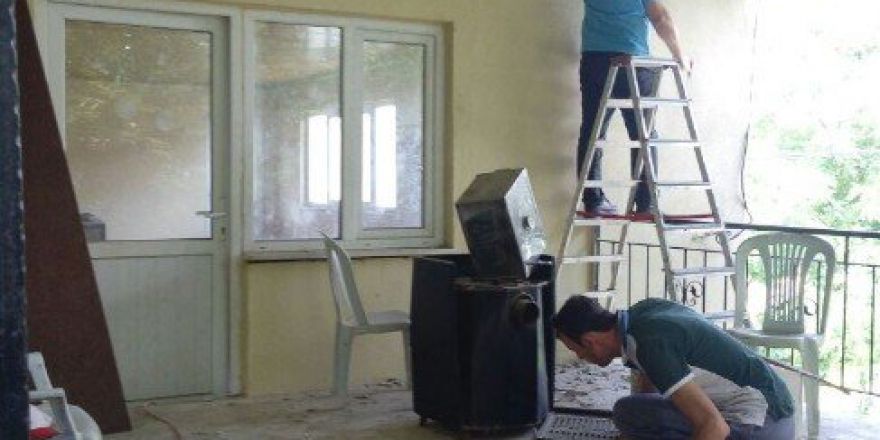 Yukarı Kayacık Düğün Salonu Ve Muhtarlığı Bakımdan Geçirildi