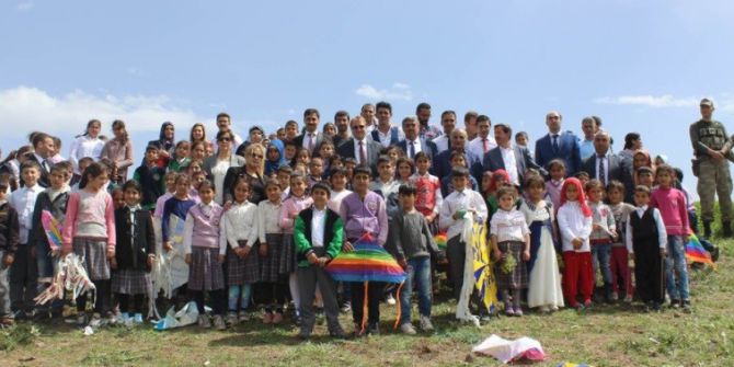 Köyde Uçurtma Şenliği