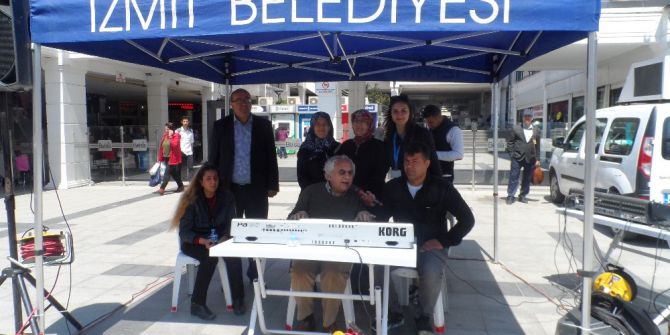 Engelliler Haftası Nedeniyle Belsa Plaza Önünde Mini Konser Verildi