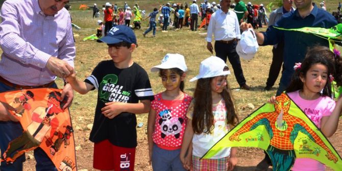 Yeşilyurt 4. Uçurtma Ve Sokak Oyunları Şenliği Pazar Günü Başlıyor