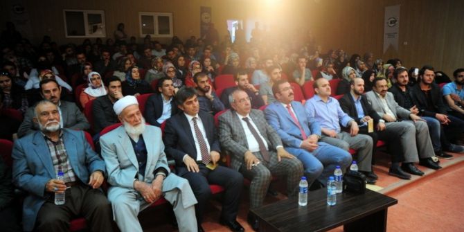 Van’da "Gençliğe Kurulan İnanç Tuzakları" Konferansı