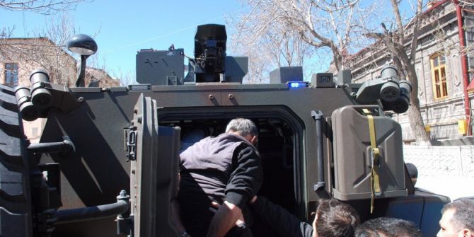 Beşiğinde Uyuyan Bebeği Sopayla Öldürdü