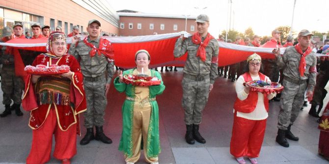 Ana Kuzuları Asker Oldu