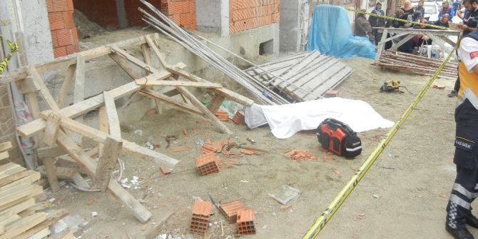 İnşaattan Düşen Yaşlı Adam Hayatını Kaybetti