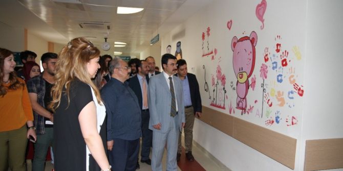 Hastaneden Korkan Çocuklara Sanatsal Terapi