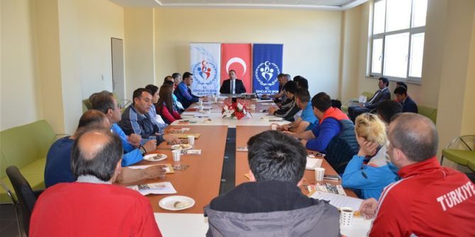 Anadolu Yıldızlar Ligi Badminton Türkiye Finali Teknik Toplantısı Gerçekleştirildi