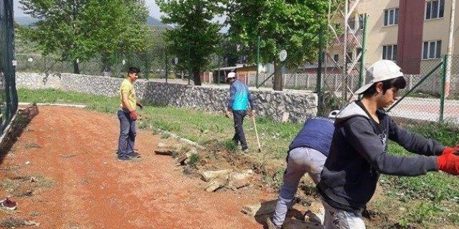 Bayırköy’de Çevre Düzenleme Çalışmaları Devam Ediyor