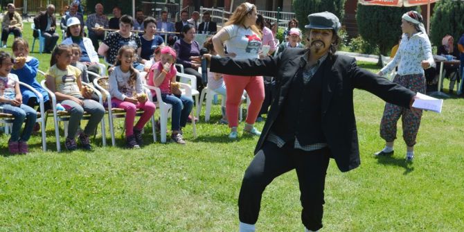 Engelli Öğrenciler Hem Eğlendi Hem De Eğlendirdi