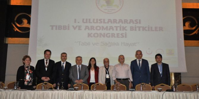 Rektör Şeker: “Kongre İnsanlığın Daha Sağlıklı Hayat Sürebilmesi İçin Taban Oluşturacak”