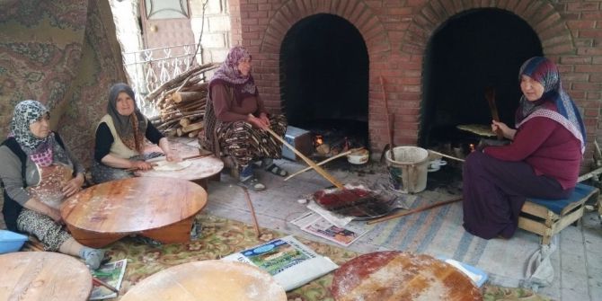 Hisarcıklı Kadınlardan Gözleme Hayrı