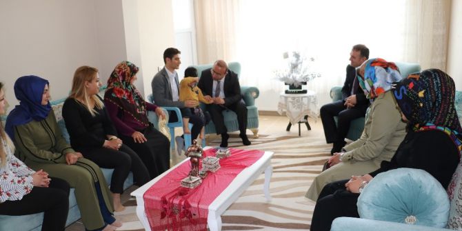 Adıyaman Kyk’dan Şehit Ailelerine Ziyaret