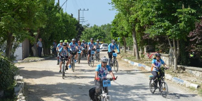 Bisiklet Tutkunları Mysia Yollarını Keşfediyor