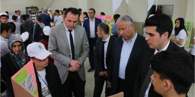 Lise Öğrencilerinden Tübitak 4006 Bilim Fuarı