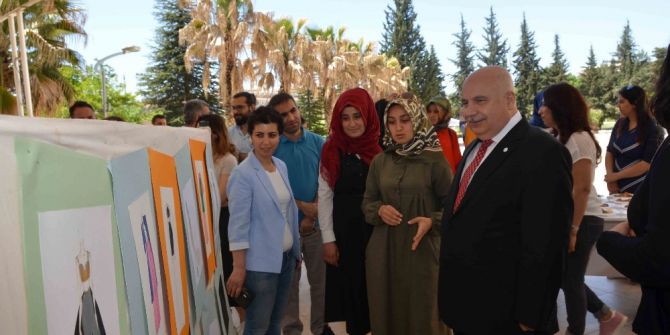 Giyim Üretim Teknolojisi Bölümü Öğrencilerinden Mezuniyet Sergisi