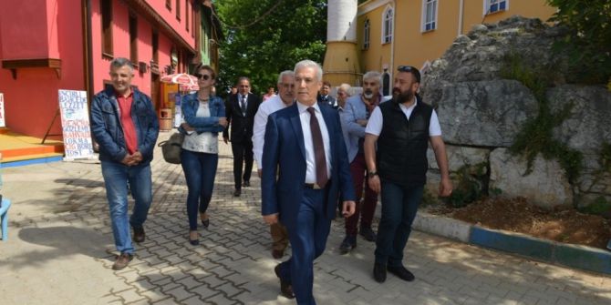 Bozbey Makamını Gölyazı’ya Taşıdı