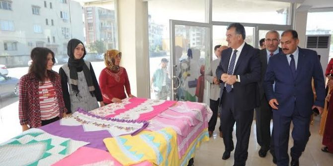 Romanlara "Pembe Fırsatlar" Projesi