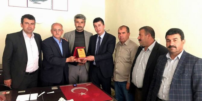 Köy Muhtarlarından Çedaş’a Teşekkür Plaketi