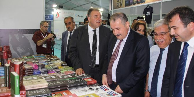 Akdeniz’in En Büyük Kitap Fuarı Açıldı