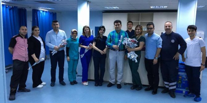 Birecik’te Hemşirelere Karanfil