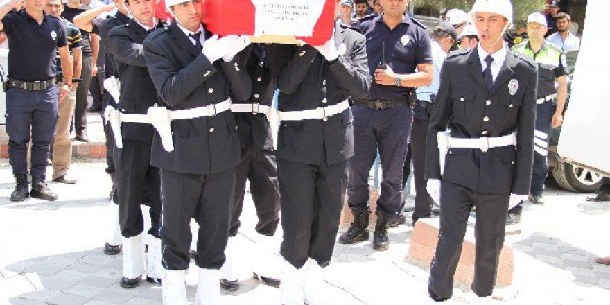 Bingöl’de Şehit Olan Polis Memuru, Memleketi Yozgat’ta Son Yolculuğuna Uğurlandı