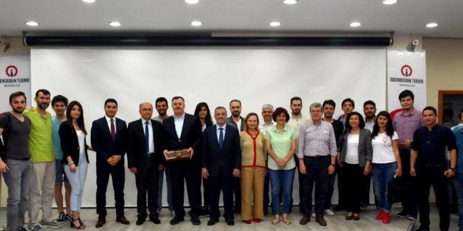 "Genç Nüfusumuz Bizim İçin İyi, Diğer Ülkeler İçin Tehdit"