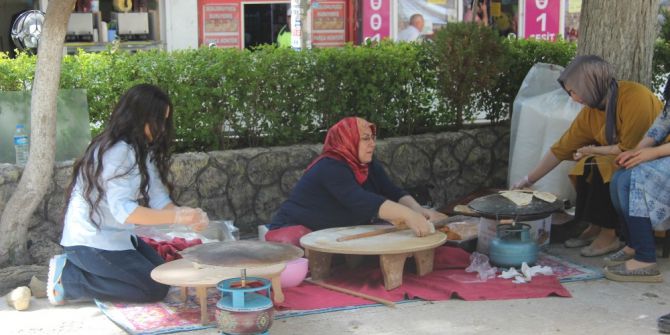 Yardımsever Polis Eşleri Kermeste Buluştu