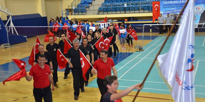 Anadolu Yıldızlar Ligi Badminton Türkiye Finali Coşkuyla Başladı