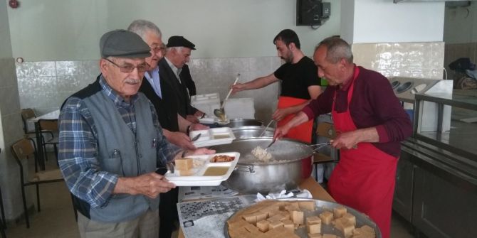 Hisarcık’ta Geleneksel Yer Sofraları Yerini Tabldota Bıraktı