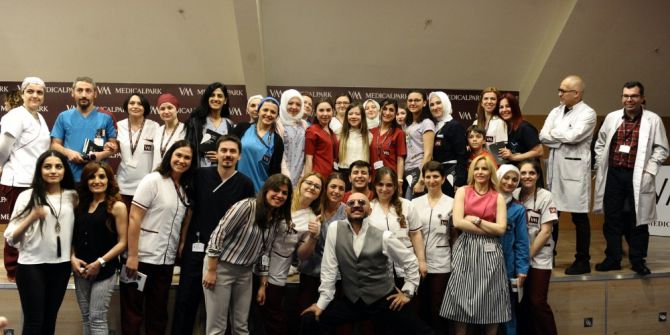 Ceyhun Yılmaz, Hemşireler İçin Kitabını İmzaladı