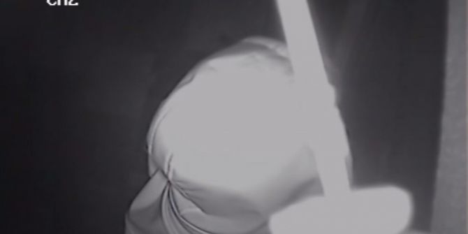 Acemi Hırsız Kameradan Kaçarken Kameraya Yakalandı