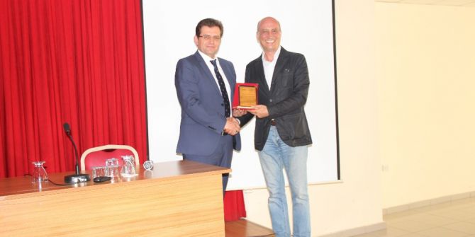 Burhaniye’de Girişimcilik Konferansı