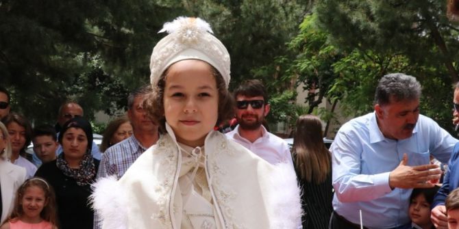 Şehit Oğlunun Sünnet Düğünü İçin Bin Araçlık Konvoy