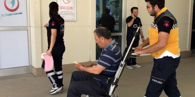 Öldürmek İstediği Yılan Bacağından Soktu