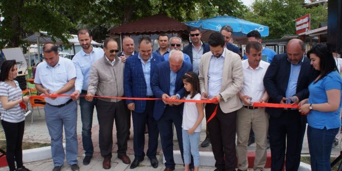 Lapseki’de Yöresel Lezzet Standı Kuruldu