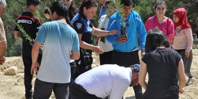Engelli Öğrenciler Fidan Dikti