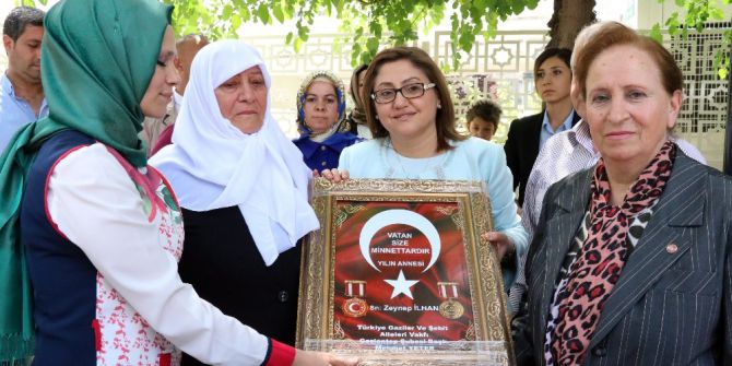 Şehit Ve Gazilerin Anneler Günü Kutlamasında Duygusal Anlar