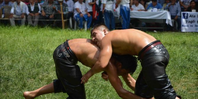 Köyceğiz’de Başpehlivan İsmail Balaban Oldu