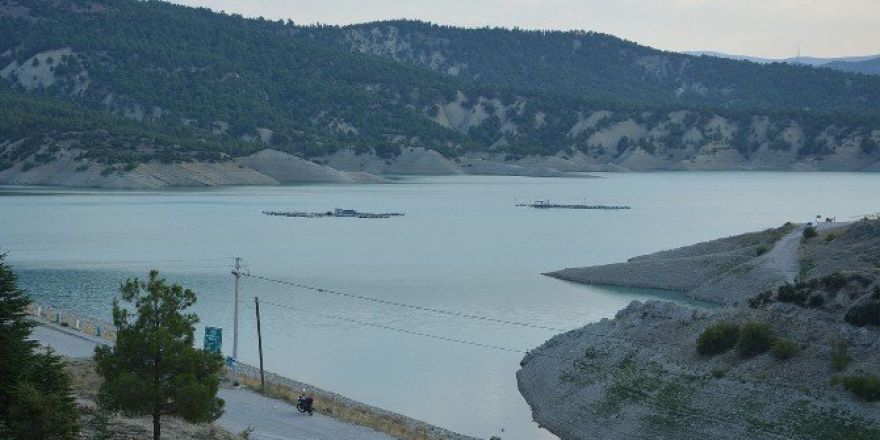 Korkuteli Sulama Barajında Su Seviyesi Düştü