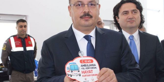 Vali Canbolat’tan ‘Yaşama Yol Ver’ Kampanyasına Destek