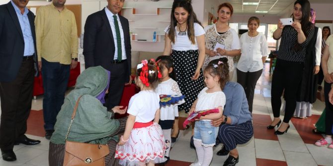Zarokistanlı Minikler Anneler Gününü Kutladı