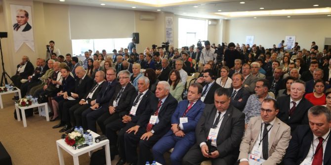 ’Büyükçekmece 1. Uluslararası Yerel Yönetimler Kongresi’ Başladı