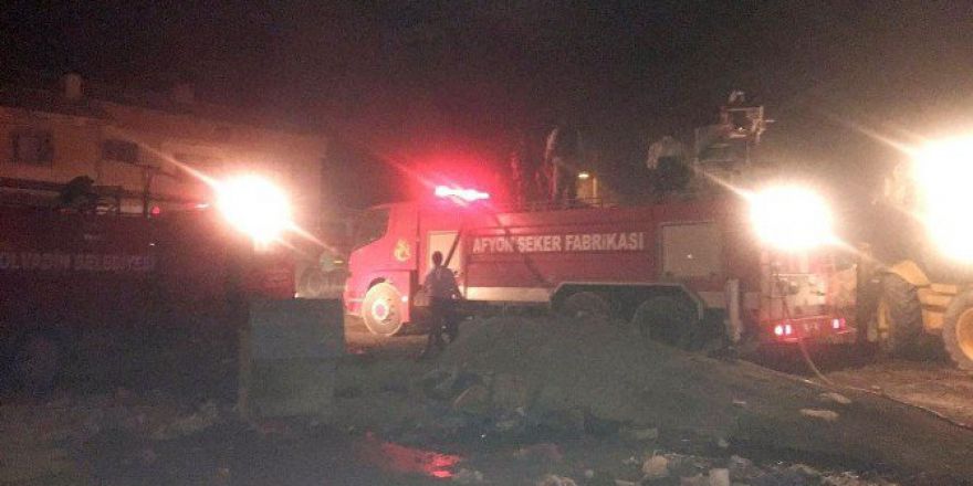 Çıkan Yangında Evleri İle Birlikte 1 Yıllık Yiyecekleri De Küle Döndü