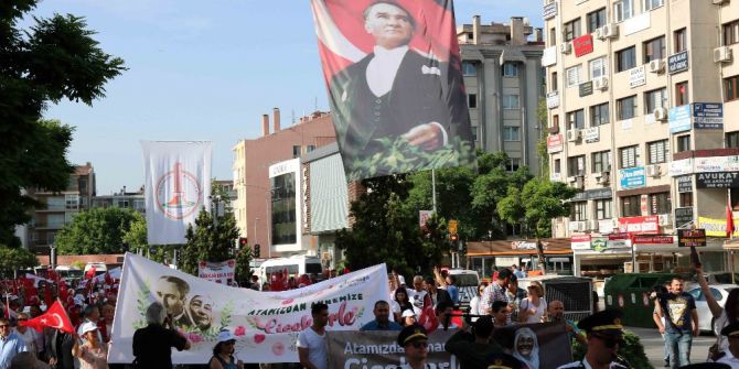 Çankaya’dan En Güzel Anneye Çiçekler