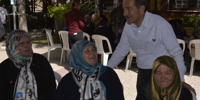 Başkan Ataç Engelli Ve Şehit Anneleri İle Kahvaltıda Buluştu