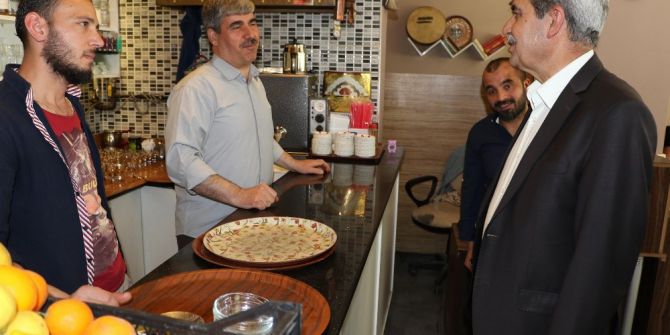 Başkan Demirkol, Talepleri Mahallerde Dinliyor