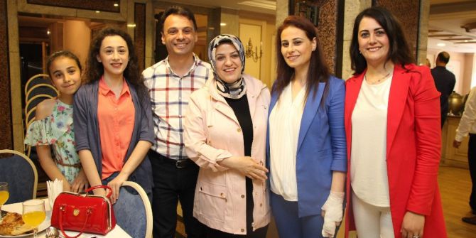 Başkan Koçhan Anneleri Unutmadı